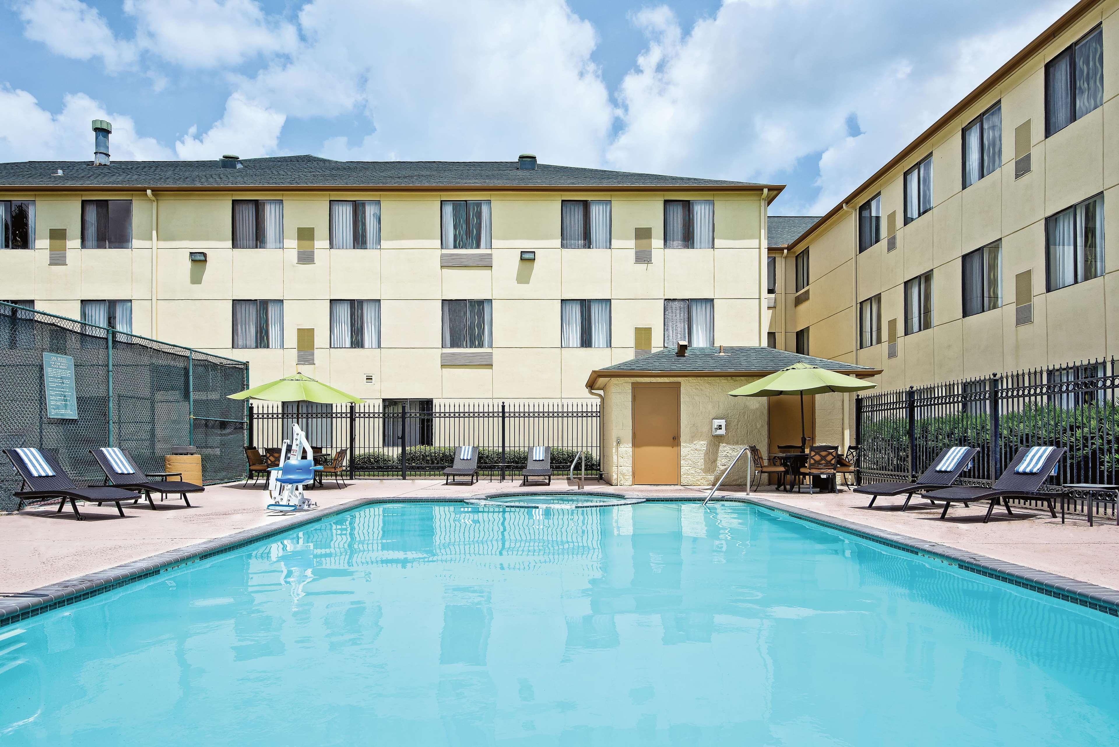 La Quinta Inn & Suites By Wyndham The Woodlands Spring Zewnętrze zdjęcie